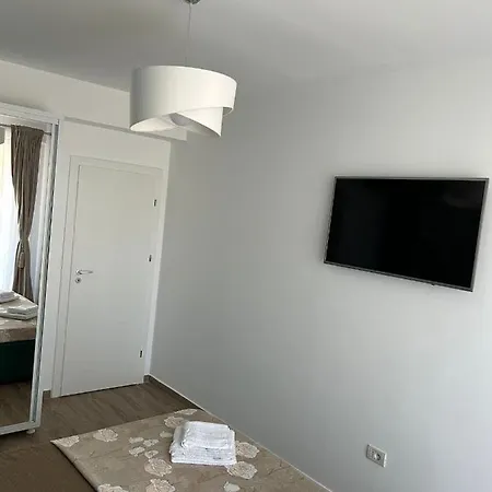 Joy Apartment *